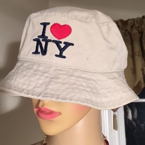 💃4/$22💃 Cute hat! Like new!